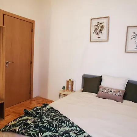 Appartamento Huge Terrace And 2 Balconies Center *